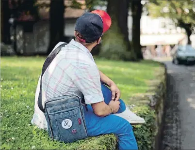  ?? PETER STEFFEN / AFP ?? Vanja, intersexua­l, que llevó su demanda al TC, en una foto de julio del 2014 en Gehrden, en el norte del país