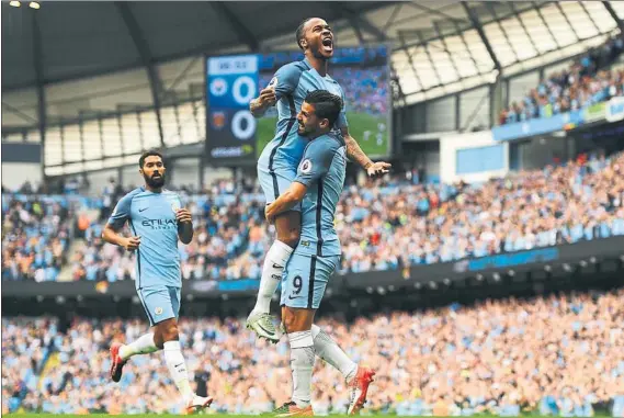  ?? FOTO: AP ?? Sterling, con dos goles, fue una pesadilla para el West Ham en un Manchester City que, por momentos, hizo un gran fútbol