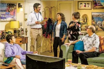  ?? NICOLE WILDER CBS ?? From left: Marcel Ruiz as Alex, Ray Romano as Brian, Justina Machado as Penelope, Rita Moreno as Lydia, and Stephen Tobolowsky as Dr. Leslie Berkowitz in “One Day at a Time.”