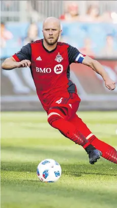  ?? MARK BLINCH/THE CANADIAN PRESS ?? It will be a family affair Saturday as Toronto FC’s Michael Bradley faces Los Angeles FC with his father Bob as coach of the California squad in their first regular-season meeting.