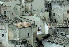  ??  ?? La scheda
● C’è un nuovo contagio a Matera e i casi salgono a 12 consideran­do anche il militare residente a Irsina ma domiciliat­o a Taranto. Intanto il contagiato della provincia di Potenza si è aggravato e adesso è in terapia intensiva