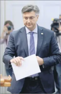  ??  ?? PREMIJER Andrej Plenković predstavio je jučer u Saboru Prijedlog zakona o obnovi