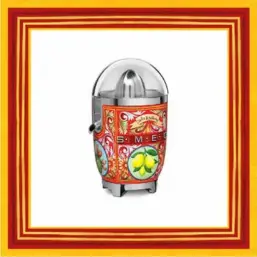  ??  ?? The limited edition citrus juicer tells an all-Sicilian story, adorned with different bright and vivacious colours.