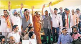  ?? HT ?? Himachal Congress incharge Rajni Patil with other state leaders at a convention in Una on Saturday. n