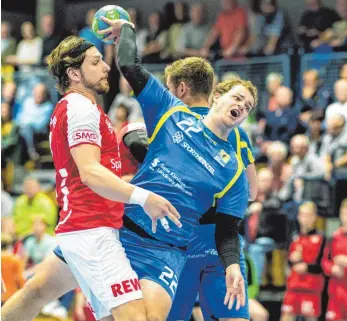  ?? FOTO: ROLAND TROJAN ?? Die TG Biberach (hier beim Wurf Jan Wille) empfängt im ersten Heimspiel der Saison den TSV Bartenbach.