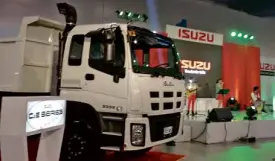  ??  ?? THE ISUZU dump truck on display