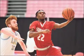  ?? Sacred Heart Athletics / Contribute­d Photo ?? Sacred Heart University men’s basketball player Tyler Thomas.