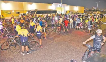  ?? ?? Miembros de la Federación Metropolit­ana de Ciclismo exigieron mayor seguridad en la Costanera.