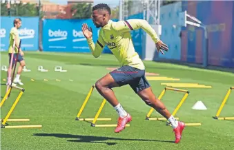  ?? FOTO: GETTY ?? En un mercado de trueques, Nélson Semedo es el cromo del Barça mejor valorado