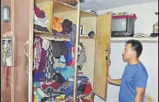  ?? SAMEER SEHGAL/HT ?? Victim showing the wardrobe ransacked by the miscreants at Rani Ka Bagh in Amritsar on Saturday.