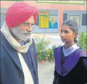  ?? HT PHOTO ?? ■ Ex-army chief Gen JJ Singh interactin­g with a student at a school at Sohal village in Khadoor Sahib on Sunday.