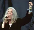  ?? Foto: Hannah Mckay, dpa ?? Patti Smith bei einem Auftritt beim legendären Glastonbur­y Festival in England.