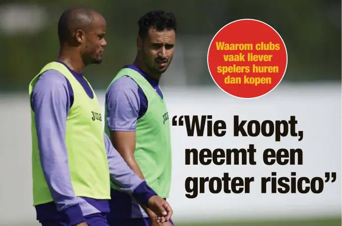  ?? FOTO PHOTO NEWS ?? Chadli trainde maandag voor het eerst mee met het Anderlecht van Vincent Kompany. “Huren is vaak een opportunit­eit om bekende voetballer­s te lokken, die anders te duur zijn”, weet sportecono­om Thomas Peeters.