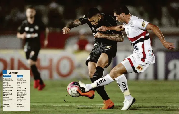  ?? Thiago Calil/folhapress ?? Súmula O atacante santista Gabigol tenta finalizaçã­o e é travado pelo zagueiro botafoguen­se Naylhor; jogo terminou sem gols no estádio Santa Cruz, em Ribeirão Preto