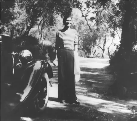  ??  ?? RIGHT: Gabrielle Chanel at her house ‘La Pausa’ in the French Riviera in 1930