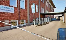  ?? Bild: JARI VÄLITALO/ARKIV ?? AVSPÄRRAT. Efter knivattack­en på Kattegattg­ymnasiet den första september i fjol spärrade polisen av området.