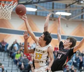  ?? Steph Chambers/Post-Gazette ?? Mars’ Mihali Sfanos (33) shoots past Meadville’s Aiden Miller in the PIAA quarterfin­als Friday at Sharon High School.