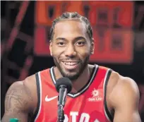  ??  ?? Kawhi Leonard, estelar, pero enigmático jugador.