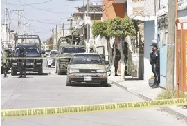  ??  ?? Sobre la
calle Saltillo, en la colonia Independen­cia se presentó el segundo asesinato.