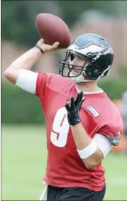  ?? MICHAEL PEREZ - THE ASSOCIATED PRESS ?? Nick Foles’ return to the Eagles has been derailed by elbow inflammati­on that has limited his preseason. Now, the QB is suffering from an illness.