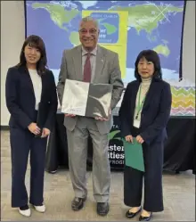  ?? Courtesy photo ?? Santa Clarita Mayor Pro Tem Bill Miranda (center) welcomes representa­tives from sister city Matsudo, Japan, in March.