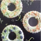  ?? BATES ANNA THOMAS ?? Lemon Wreath Cookies are frosted and then decorated with whatever natural edibles you can dream up.