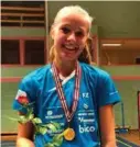  ?? FOTO: KBK ?? Emma Wåland fra Kristiansa­nd Badmintonk­lubb vant gull i damesingle og sølv i damedouble i helgas U23-NM på hjemmebane i Badmintons­enteret.