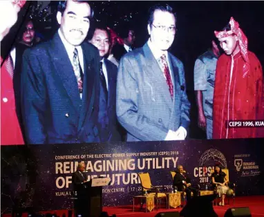  ??  ?? Towards a better future: Moggie delivering his speech during CEPSI 2018 at the Kuala Lumpur Convention Centre as Dr Mahathir and Yeo look on.
