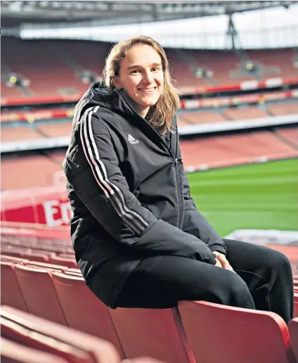  ?? ?? Big-game player: Vivianne Miedema in relaxed mood at the Emirates Stadium ahead of tomorrow’s women’s FA Cup final at Wembley