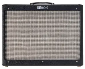  ??  ?? ABOVE The eternal all-rounder for pedalfrien­dly fun: Fender’s Hot Rod Deluxe combo