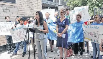  ??  ?? Jessica Ramos, está desafiando al senador Jose Peralta (Queens)./CORTESIA.