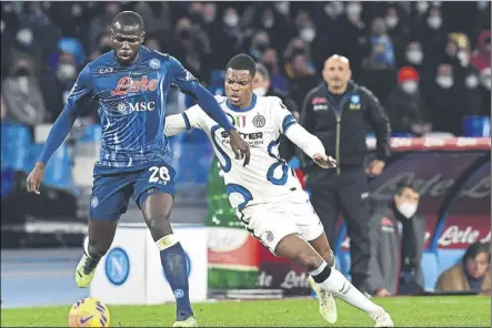  ?? FOTO: EFE ?? Kalidou Koulibaly (30 años), una roca en la defensa del Nápoles, imbatido en 13 de las 24 jornadas disputadas en la Serie A