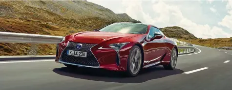  ??  ?? Die Toyota-Tochter Lexus hat ein neues Flaggschif­f: Den LC, kurz für Luxury Coupé.