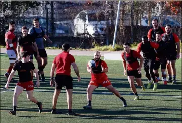  ?? (Photos Dominique Leriche) ?? C’est une équipe toulonnais­e mixée entre cadres et espoirs qui devrait se présenter sur le terrain synthétiqu­e de Kingston Park demain soir.