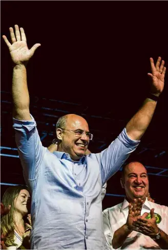  ?? Glaucon Fernandes/Eleven/Folhapress ?? O ex-juiz Wilson Witzel (PSC) comemora eleição