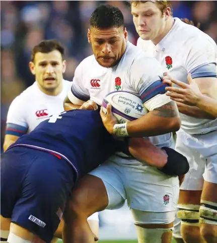  ?? PICTURE: Getty Images ?? Master of the ‘double carry’: England No.8 Nathan Hughes