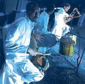  ??  ?? Ethiopian musicians jammed on the masenqo and krar as guests enjoyed a cultural — and literal feast — at Shangri-La Plaza Cineplex.