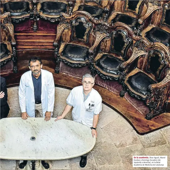  ?? ÀLEX GARCIA ?? En la academia. Àlvar Agustí, Manel Escobar y Domingo Escudero (de izquierda a derecha), en la Reial Acadèmia de Medicina de Catalunya