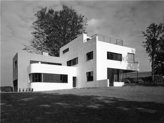  ??  ?? 1 William Lescaze, “High Cross House”, Dartington Hall School, Devon, 1932 (RIBA Collection­s).