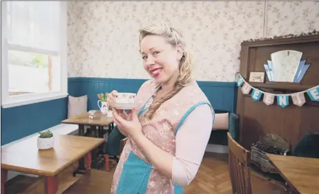  ?? ?? JUST THE TICKET Queenie Butler-Hoskins at her new tearoom at Emsworth railway station; below, with Summer Lofting