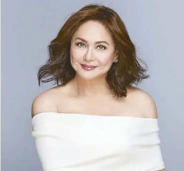  ??  ?? The beauty of sound: Veteran actress and media executive Charo Santos-Concio (top) and Miss Universe 2015 and host Pia Wurtzbach are the new faces of Ultherapy.