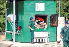  ?? BANTEAY SREI DISTRICT HALL ?? On Wednesday, 10 tonnes of rubbish was dried, separated and sold as scrap before being burned in the incinerato­r.