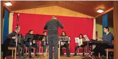  ?? Foto: D. Richter ?? Schüler der Musikschul­e spielten für die Senioren von Sankt Josef.