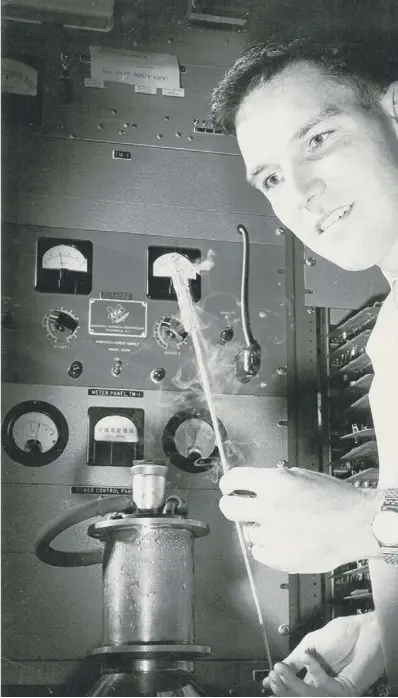  ??  ?? Dudley Buck at work at his lab at MIT, main; a single Cryotron, above right