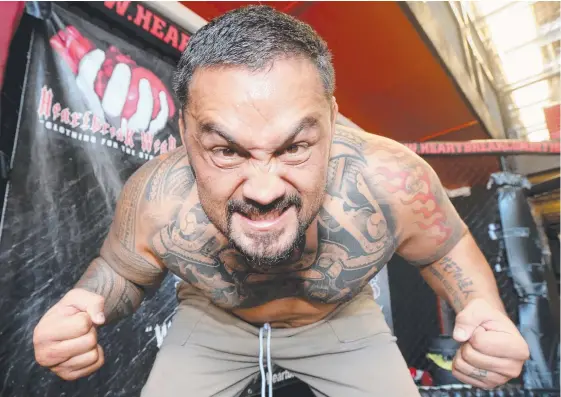  ?? Picture: MIKE BATTERHAM ?? New Zealand UFC cage fighter Mark Hunt gets fired up for his return to the octagon at Heartbreak Gym, Burleigh Heads.
