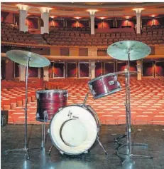  ?? FOTO: SIMON DACK/BRIGHTON & HOVE MUSEUMS ?? Das ESC-Schlagzeug von ABBA in der Veranstalt­ungshalle Dome