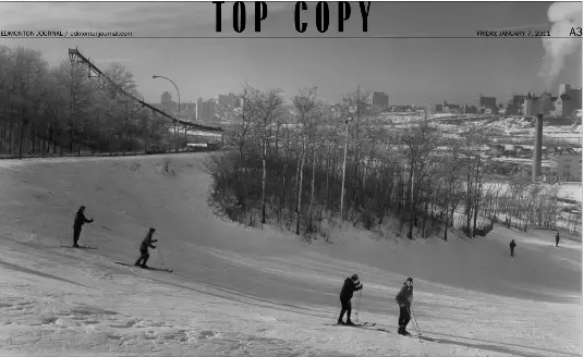  ?? SUPPLIED ?? Skiers make their way down the Edmonton Ski Club slopes in 1963.