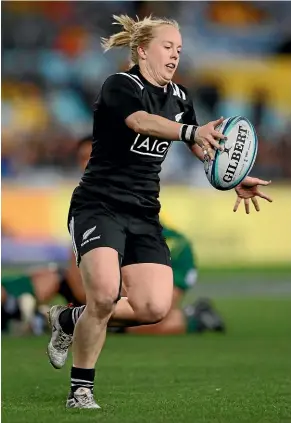  ?? GETTY IMAGES ?? Kendra Cocksedge is the first woman to win the top individual award in NZ rugby.