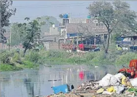  ?? MANISH/HT ?? A large number of industrial units discharge toxic waste into Buddha Nullah.