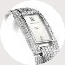  ??  ?? Diamond and platinum necklace
Dreams bangle Reinassanc­e watch